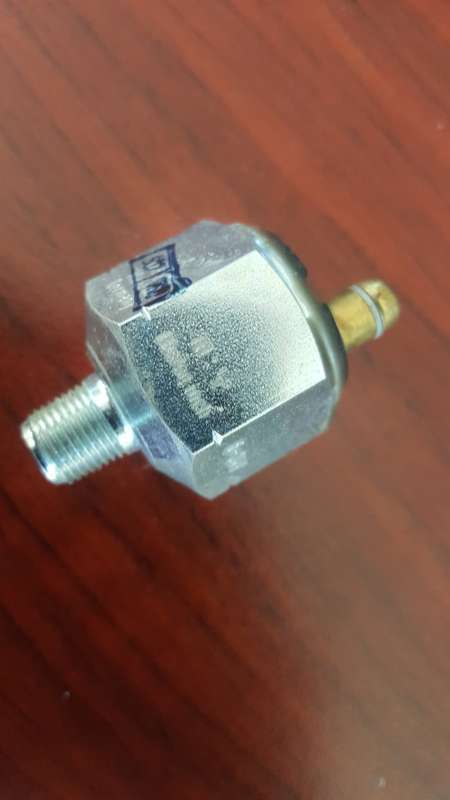 VDO 230-112-001-002C OIL PRESSURE SWITCH MARINE